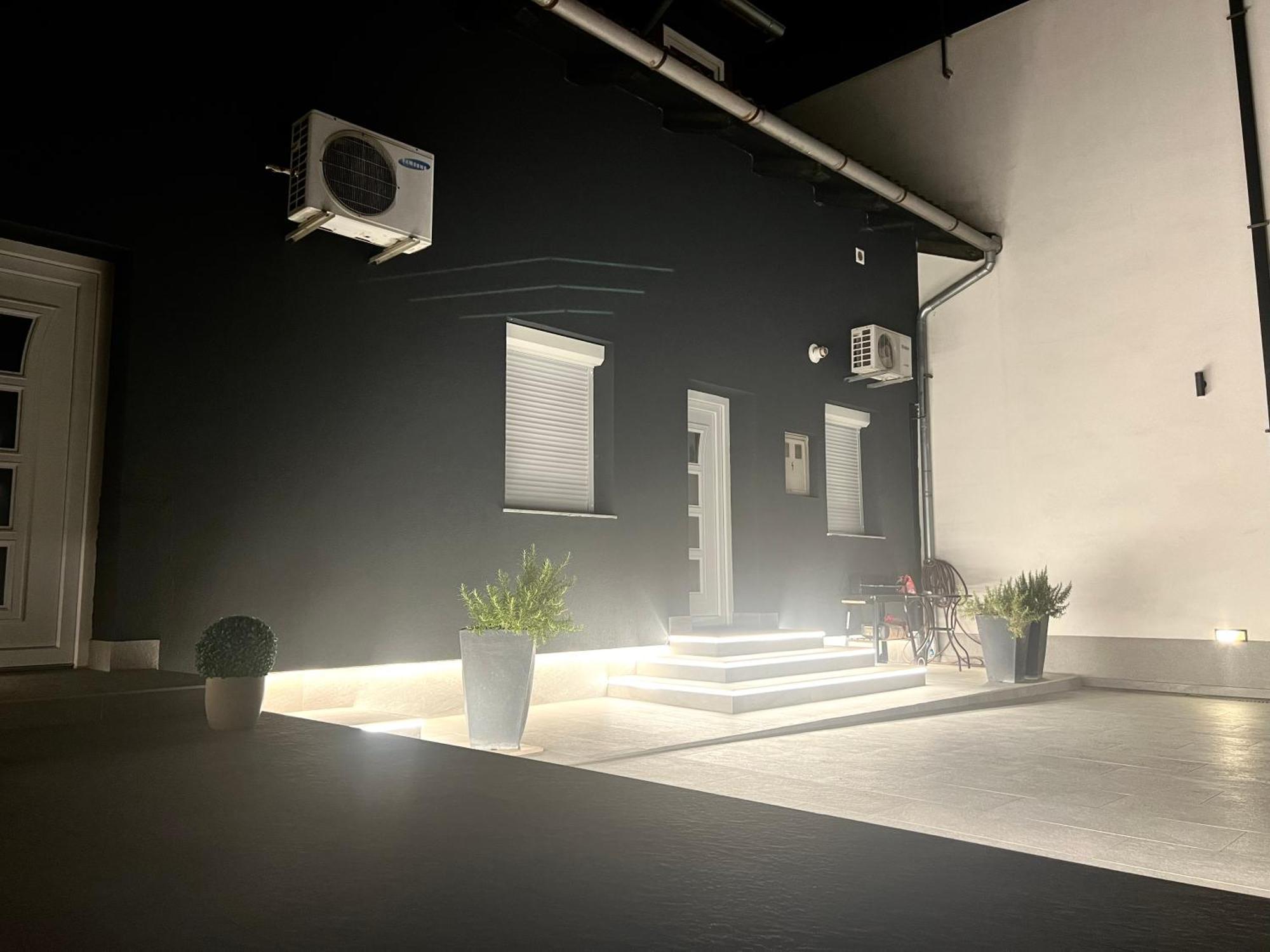 Golden House Villa Osijek Ngoại thất bức ảnh