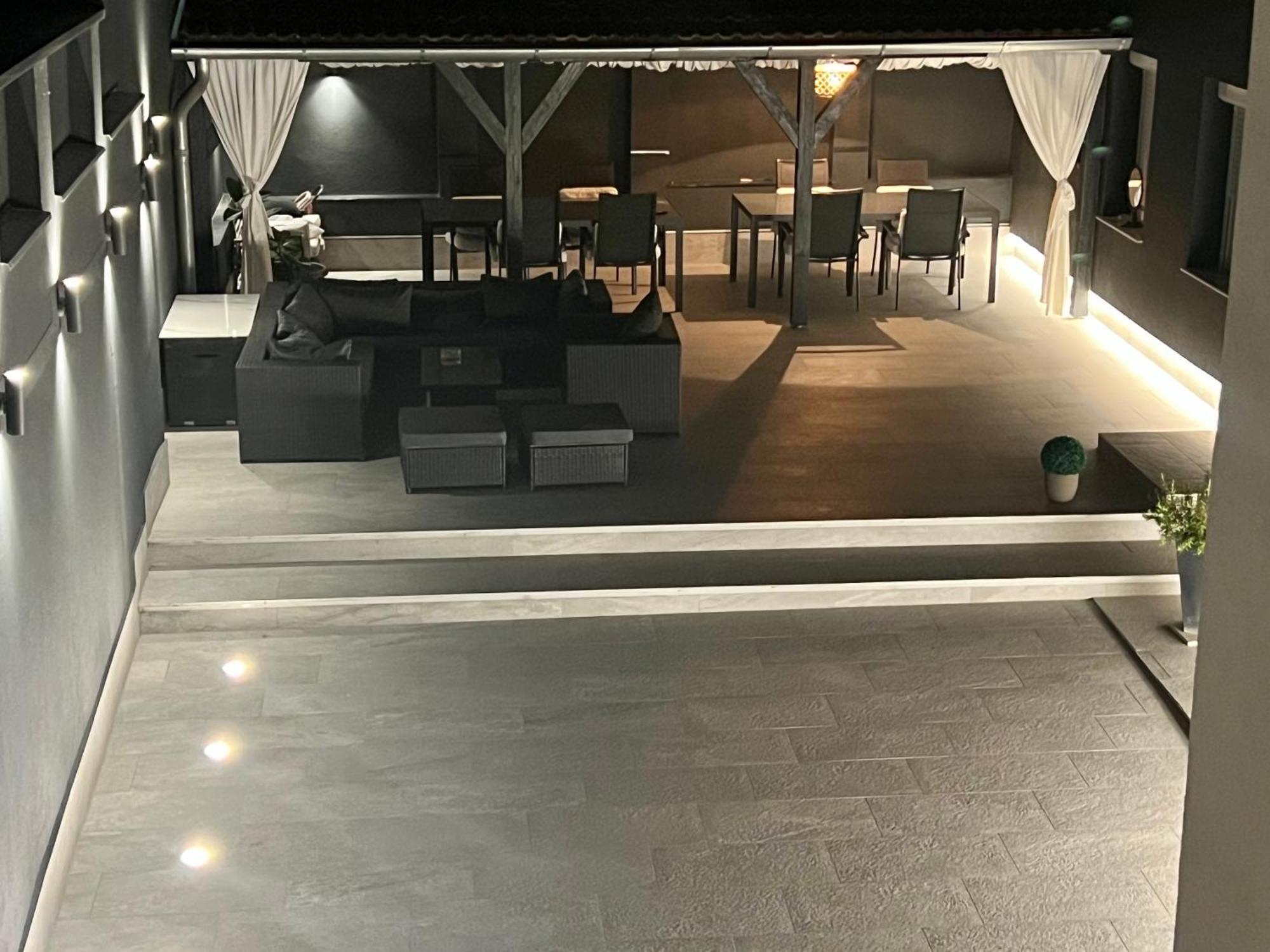 Golden House Villa Osijek Ngoại thất bức ảnh